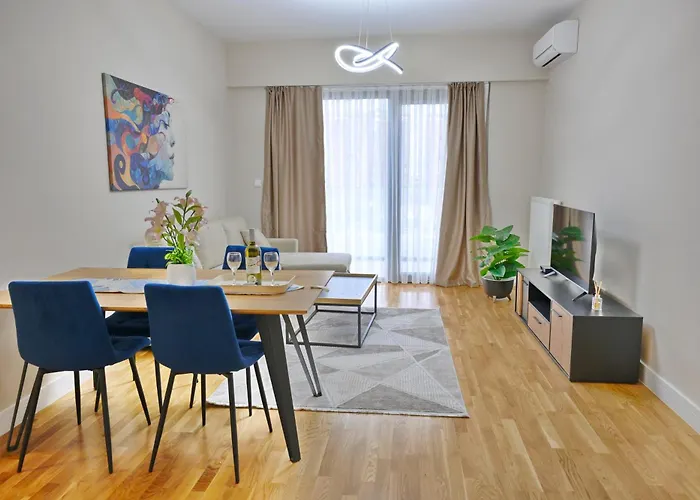 Diamond Cozy Centre *